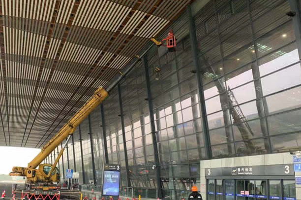 金门玻璃幕墙维护和保养